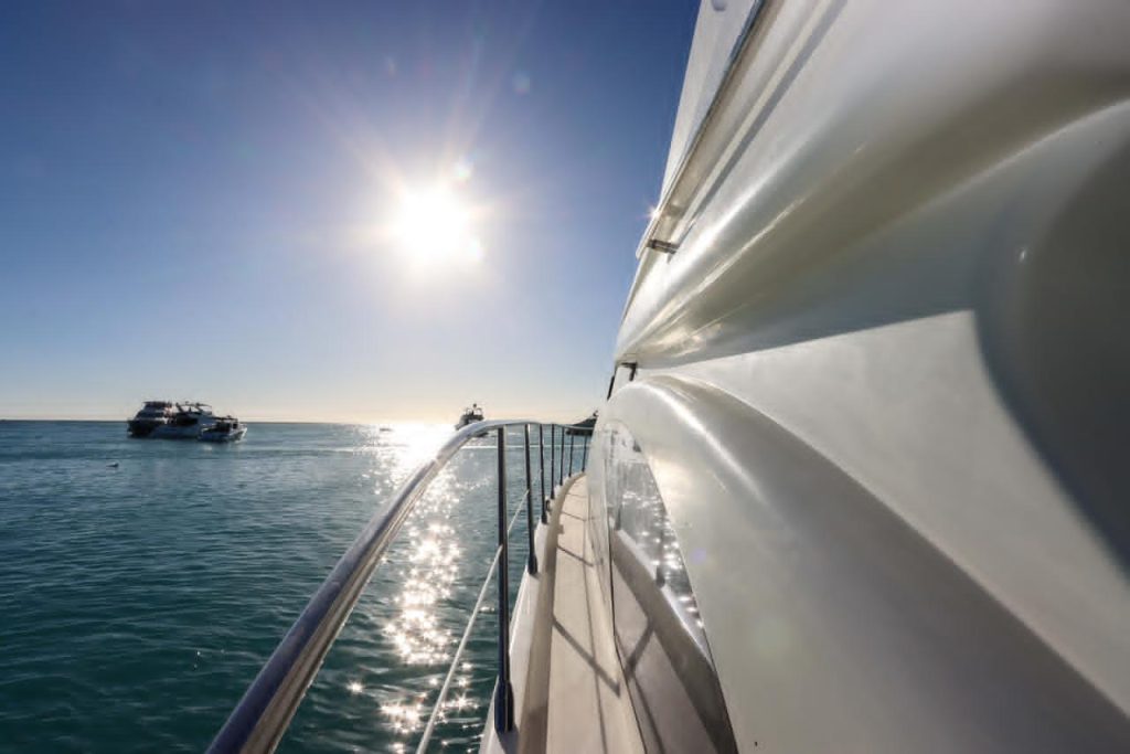 3878243035_Azimut_luxury_yacht_rental_Casa_de_Campo_to_Palmilla_-_views.jpg